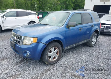 2010 Ford Escape Xlt из США, поврежденный, VIN 1FMCU9DG8AKA69789